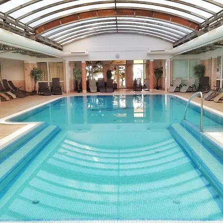 Ξενοδοχείο με διαμερίσματα Kala Wellness 4*